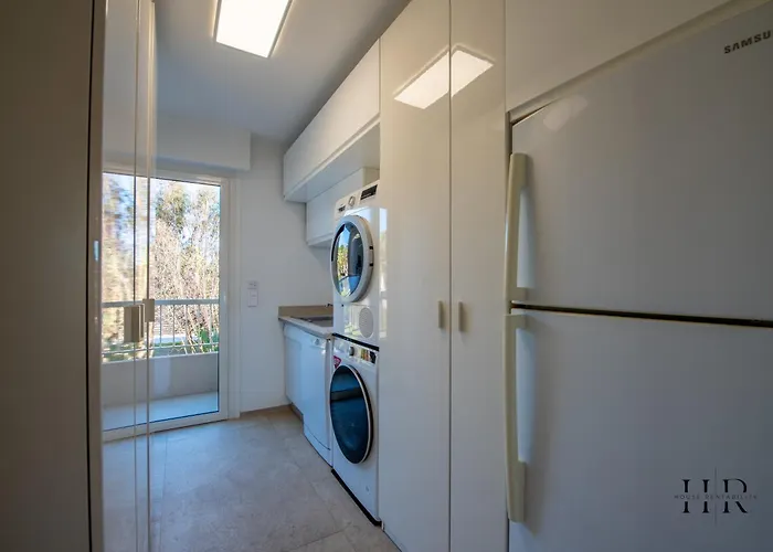 Prestigieux - Pied Dans L'eau * Сен-Тропе